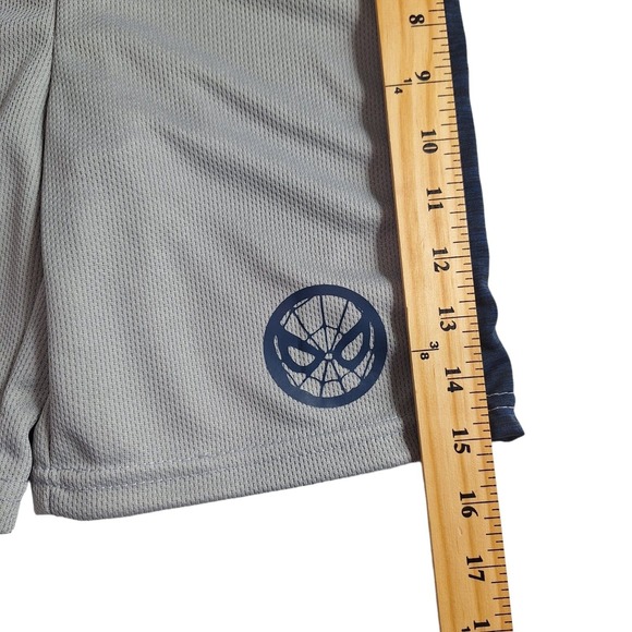 Marvel Spider-Man 2 Piece Set: T-shirt Blue‎ Shorts Size 6T New - Picture 10 of 15
